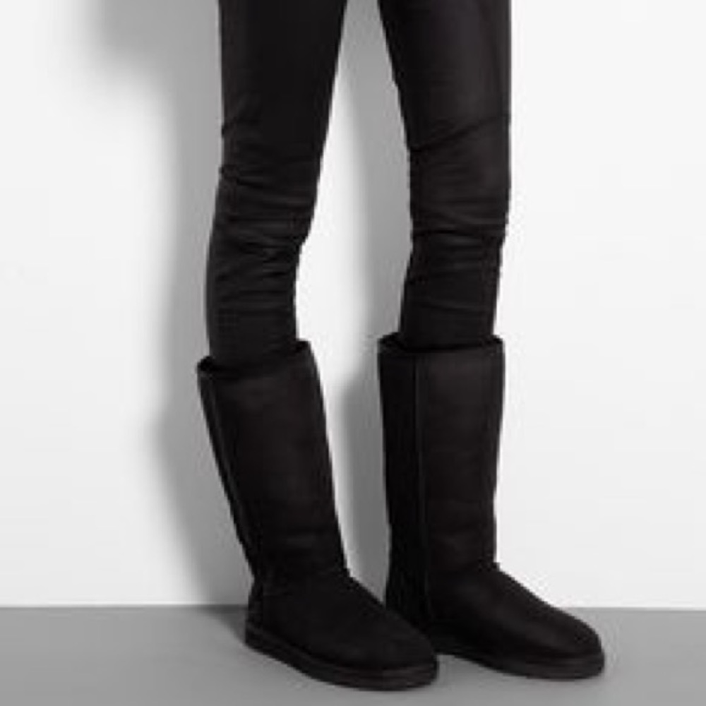Women’s UGG Australia classic tall boot in black